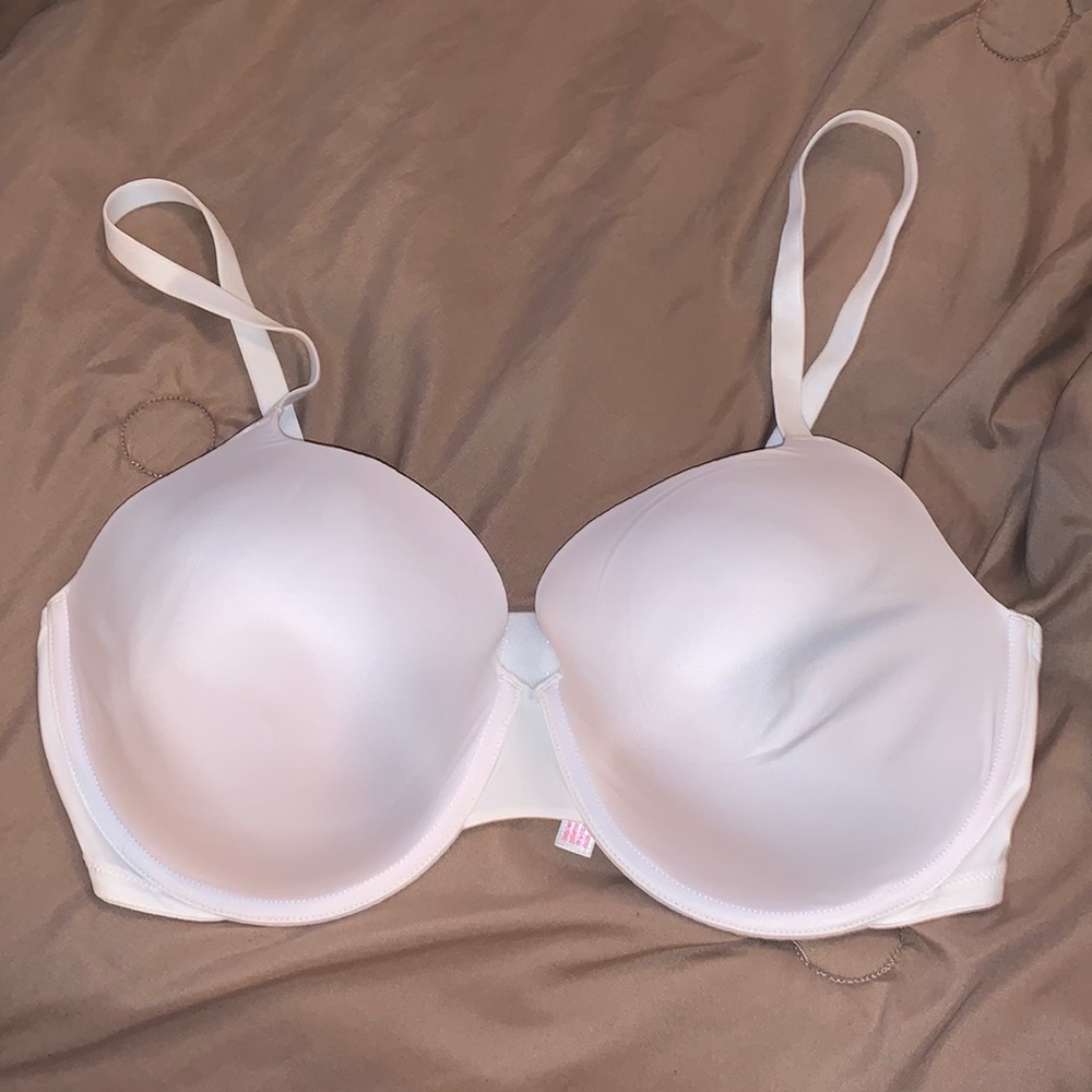 VS PINK underwire bra